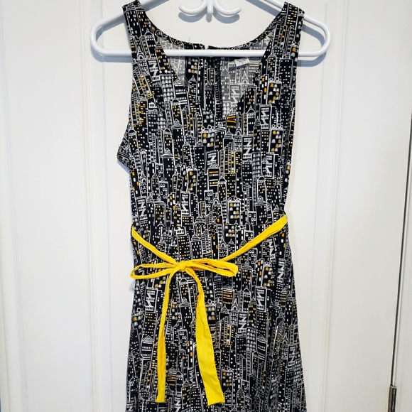 Retrolicious Dresses & Skirts - Retrolicious New York City Dress